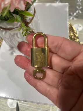 Louis Vuitton Lock and Key. #323